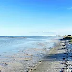 6 Person In * Hadsund